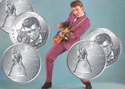 Montage avec la pochette du 45 tours <i>Souvenirs, souvenirs</i> (Vogue, 1960) et la pièce de monnaie <i>Johnny Hallyday la légende</i>.